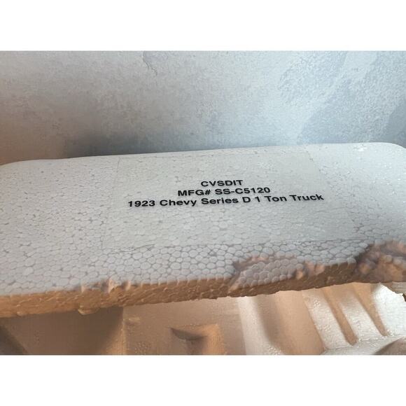 National Motor Museum 1923 Chevy Series D 1-Ton Truck 1:32 Scale (w/cert & Card) - Picture 6 of 10